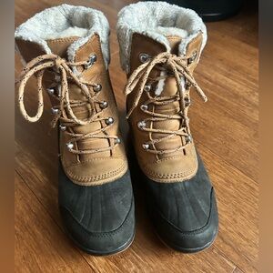 Sorel lined snow boots